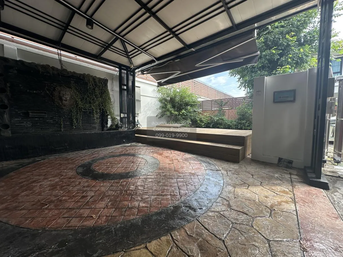 For Sale House , Thanyaphirom Grand Ville Khlong 7 , corner unit 