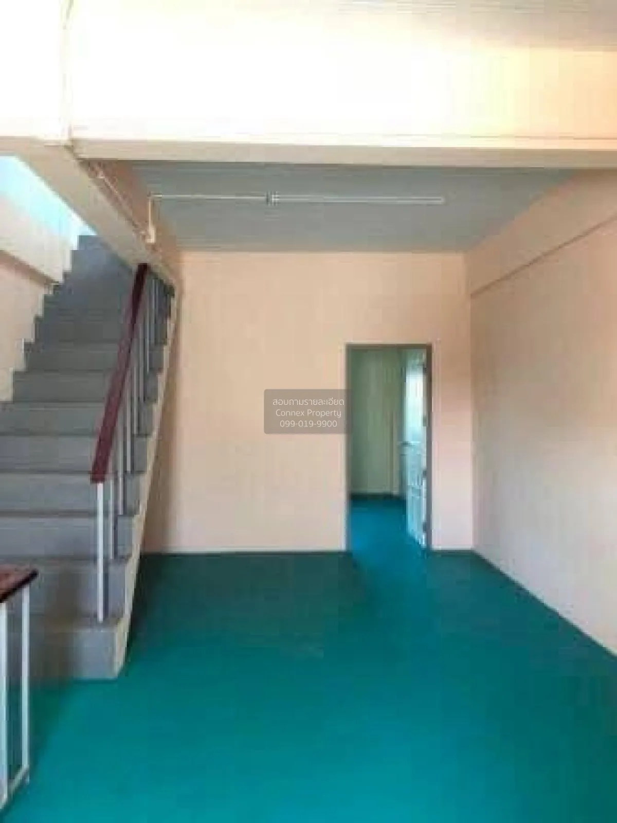 For Rent 4-storey commercial building on the main road, Ramkhamha