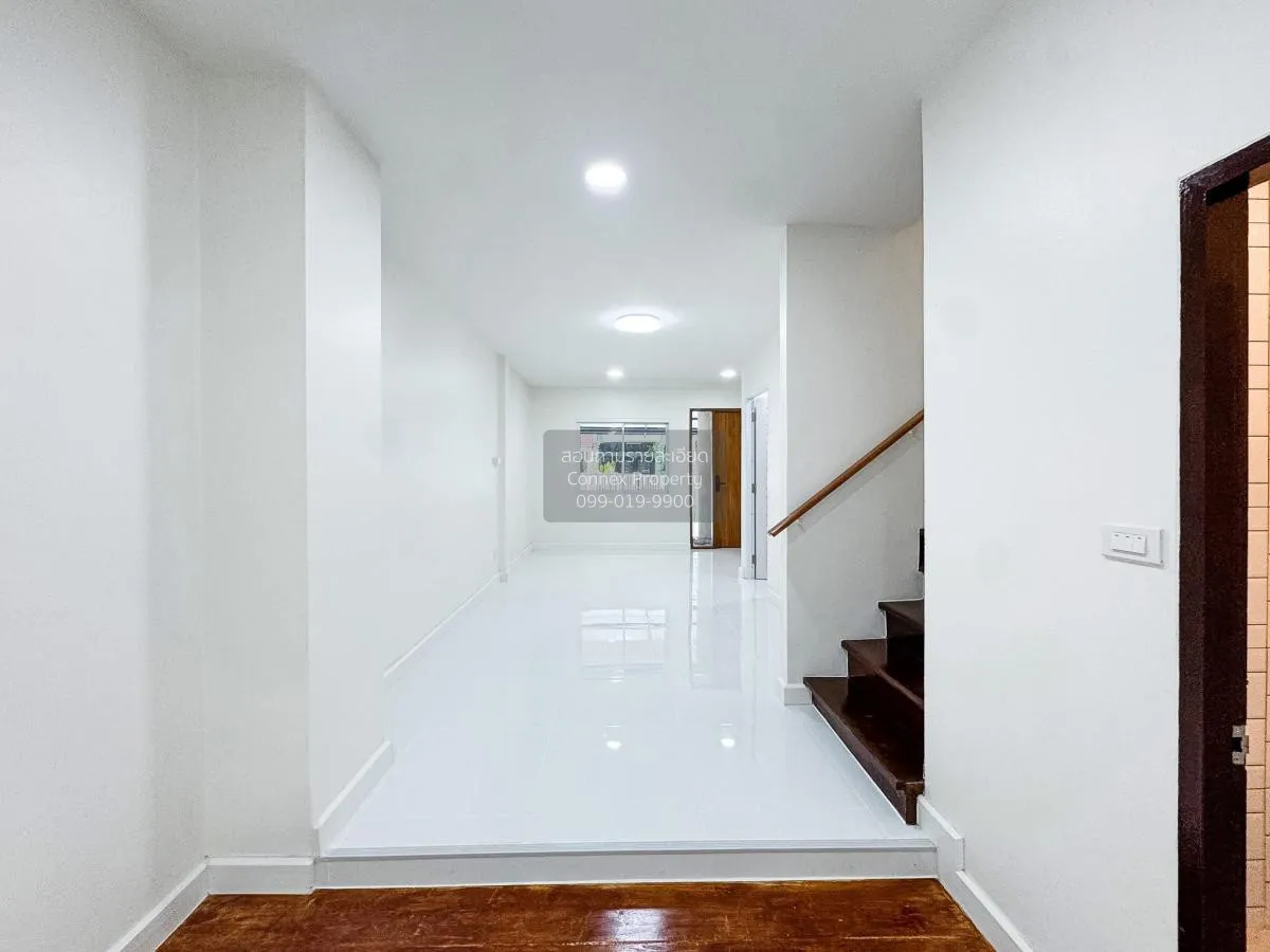 ขายทาวน์โฮม ลาดพร้าว 71 รีโนเวทใหม่ 3.15 ล้าน ใกล้ MRT 900 เมตร ว