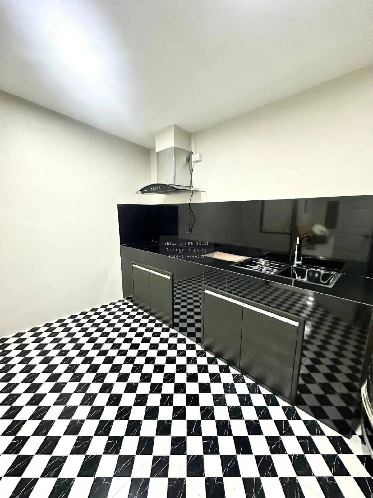 For Sale Townhouse/Townhome  , Baan Ngam Charoen 4 , newly renova