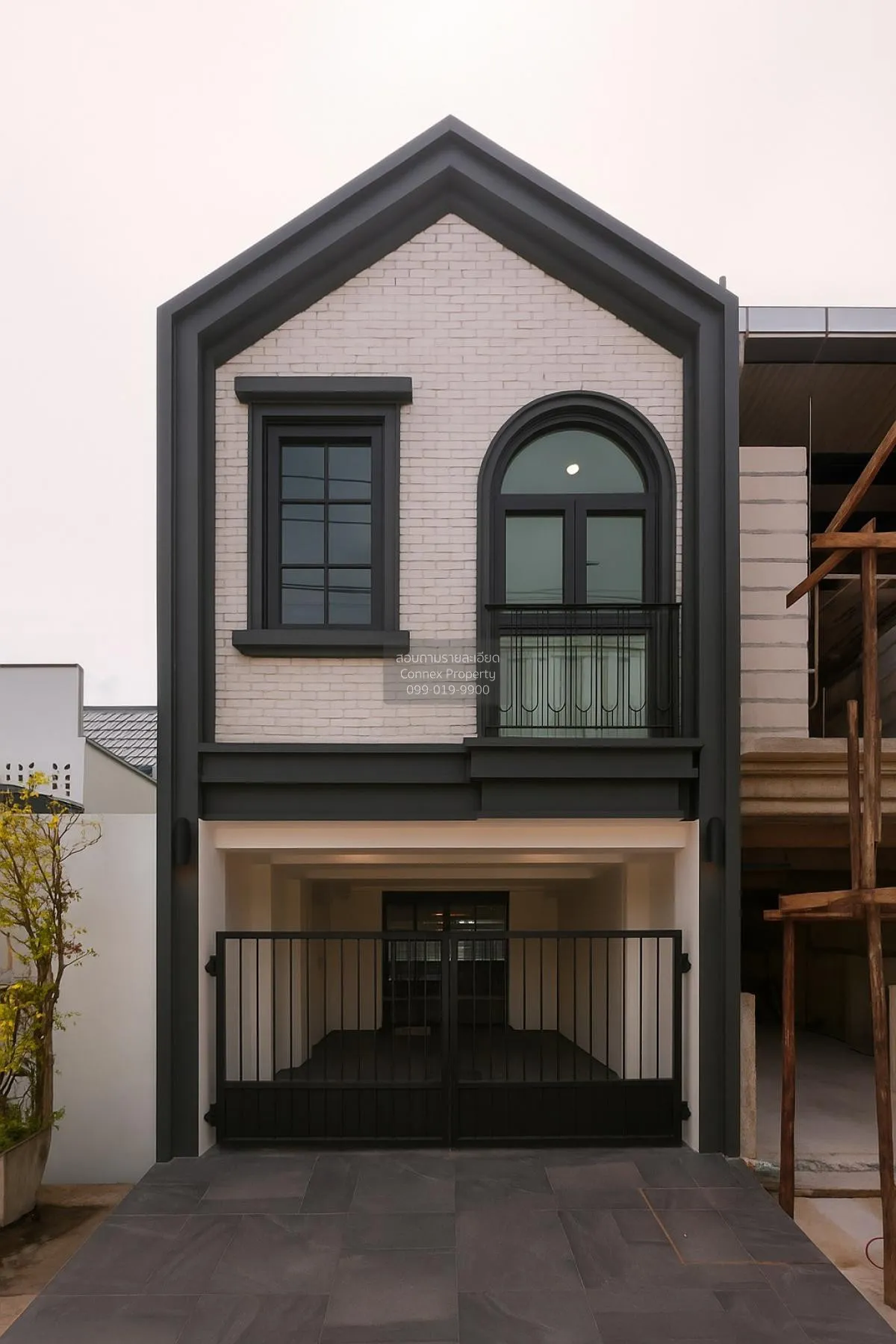 ขายทาวน์เฮ้าส์/ทาวน์โฮม  หมู่บ้านคลองตันนิเวศน์ รีโนเวทใหม่ ARL-ร