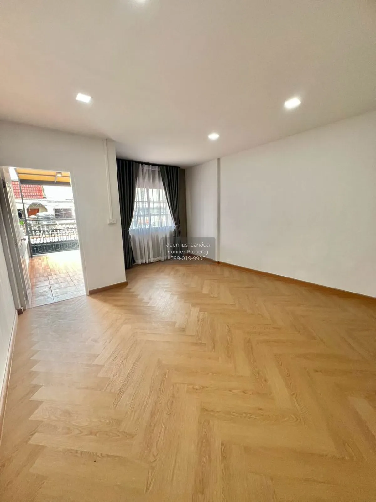 For Sale Townhouse/Townhome  , Preecha 11 , high floor , MRT-Sett