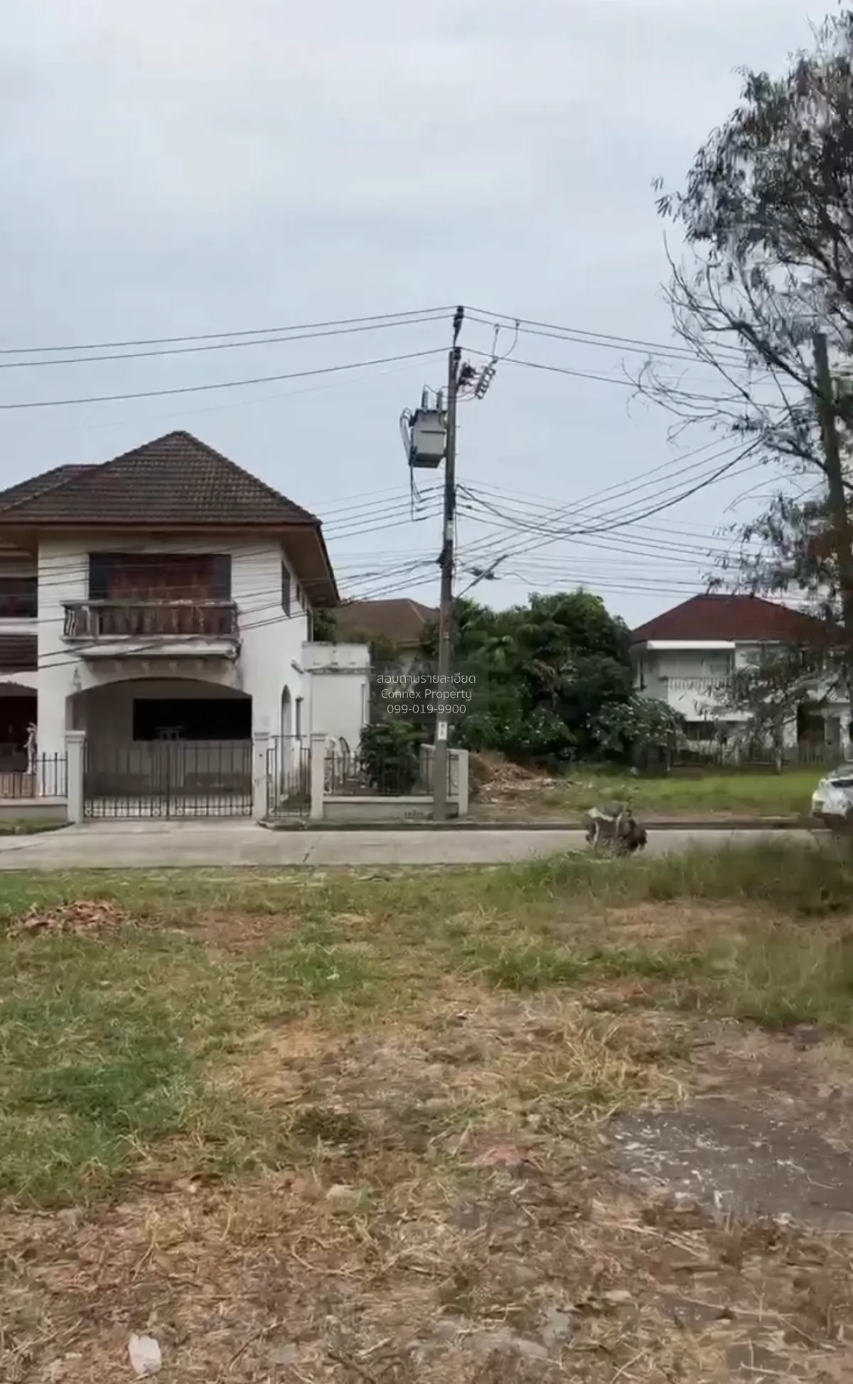 For Sale Kritsada​ Nakorn​ 20 , wide frontage , Salathammasop Sop 4