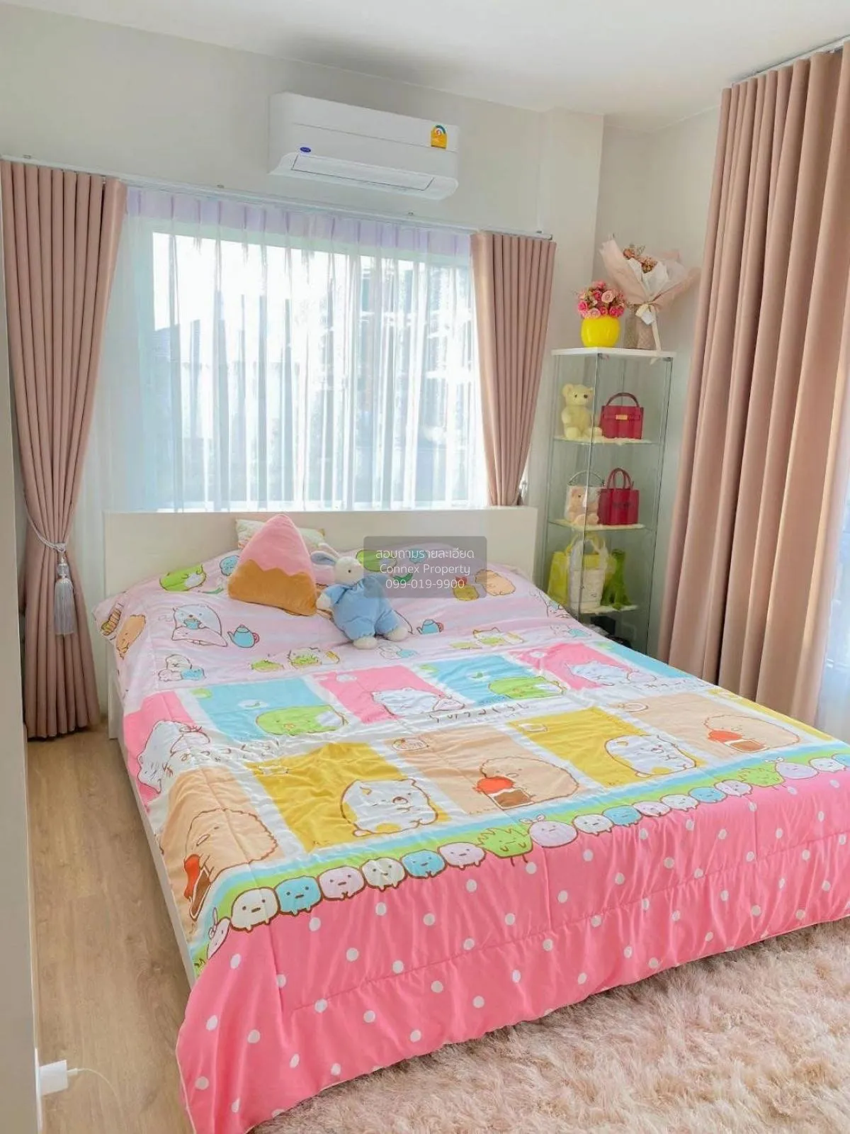 For Sale House , Laddarom Tiwanon , corner unit , wide frontage ,