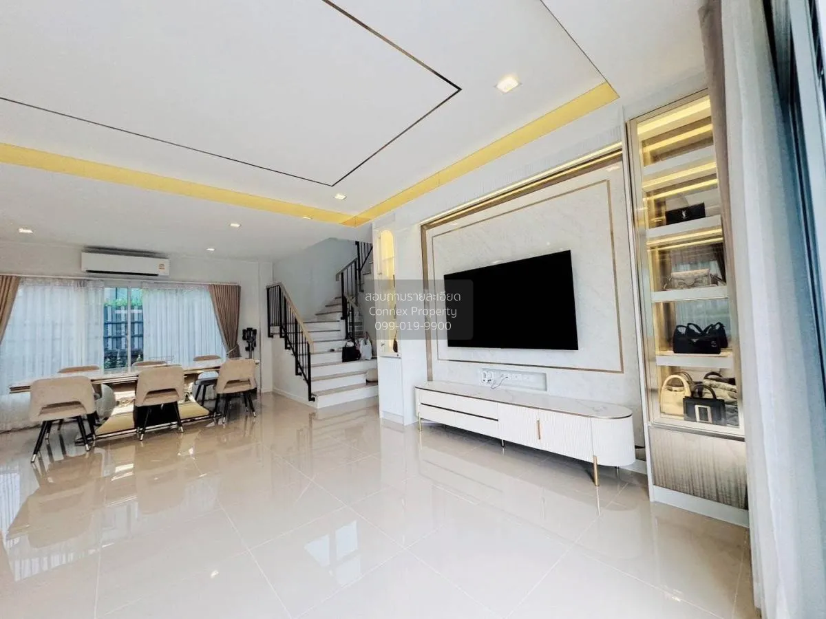 For Sale House , Laddarom Tiwanon , corner unit , wide frontage ,