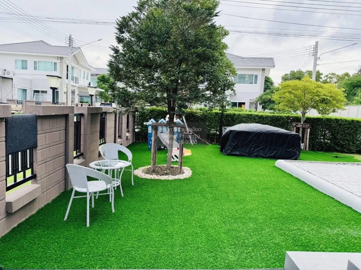 For Sale House , Laddarom Tiwanon , corner unit , wide frontage ,