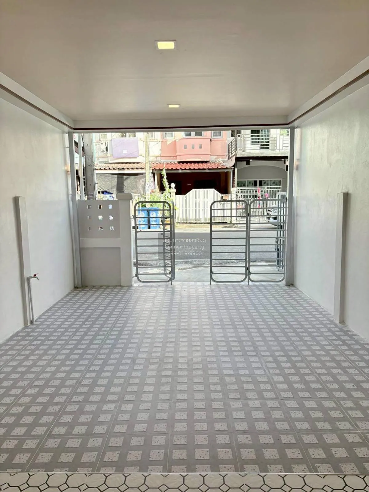 For Sale Townhouse/Townhome  , Asia Home Town , newly renovated , 3