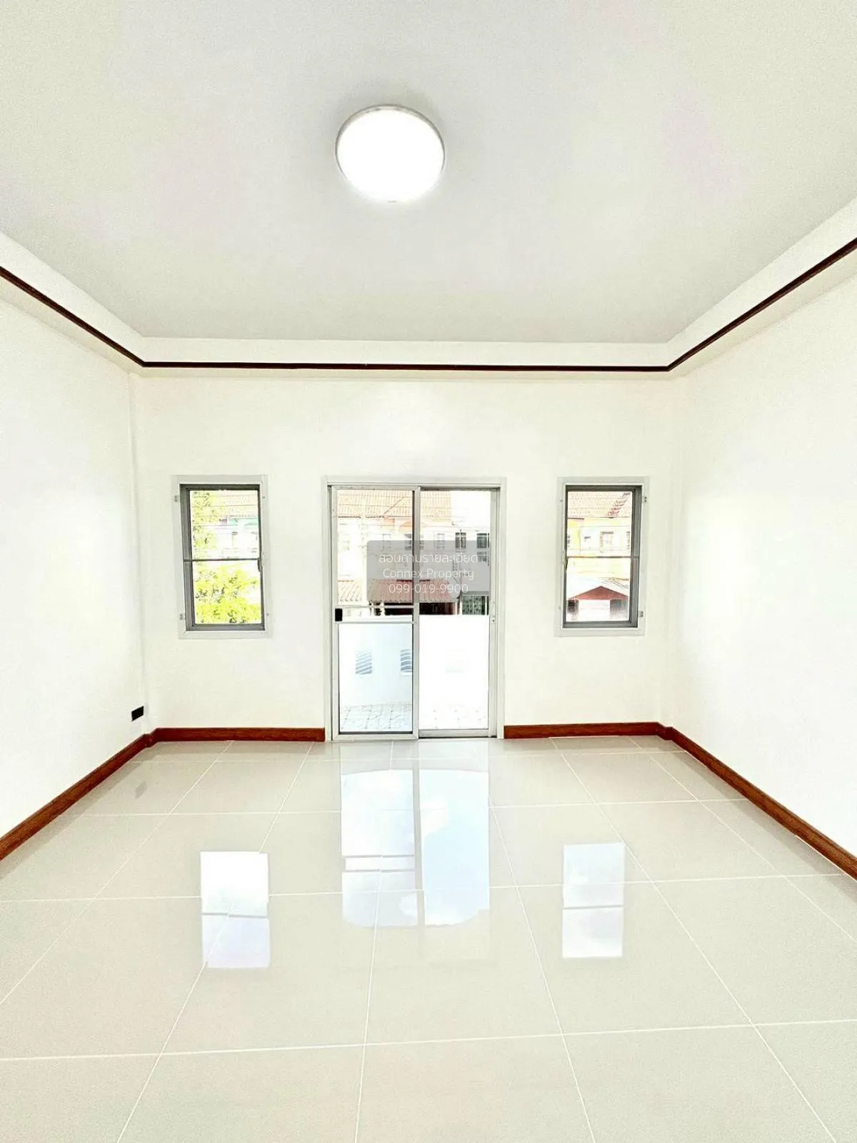 For Sale Townhouse/Townhome  , Asia Home Town , newly renovated ,