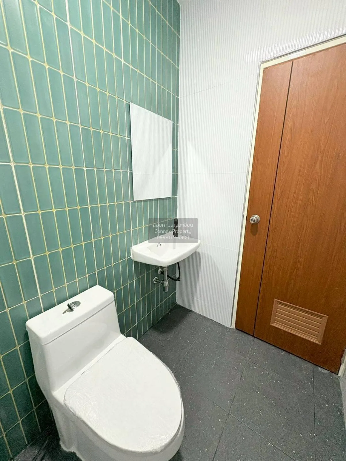 For Sale Townhouse/Townhome  , Asia Home Town , newly renovated ,