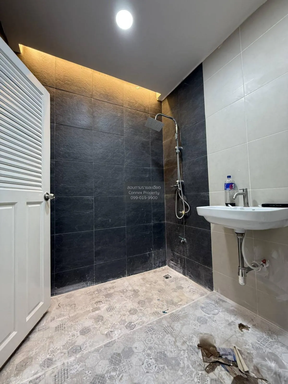 For Sale Townhouse/Townhome  , Phong Sirichai 1 , Om Noi , Krathu