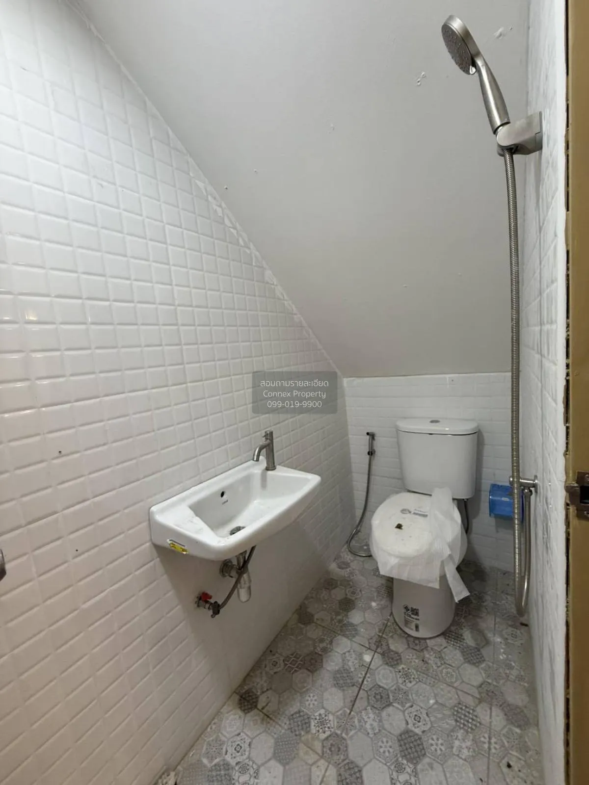 For Sale Townhouse/Townhome  , Phong Sirichai 1 , Om Noi , Krathu