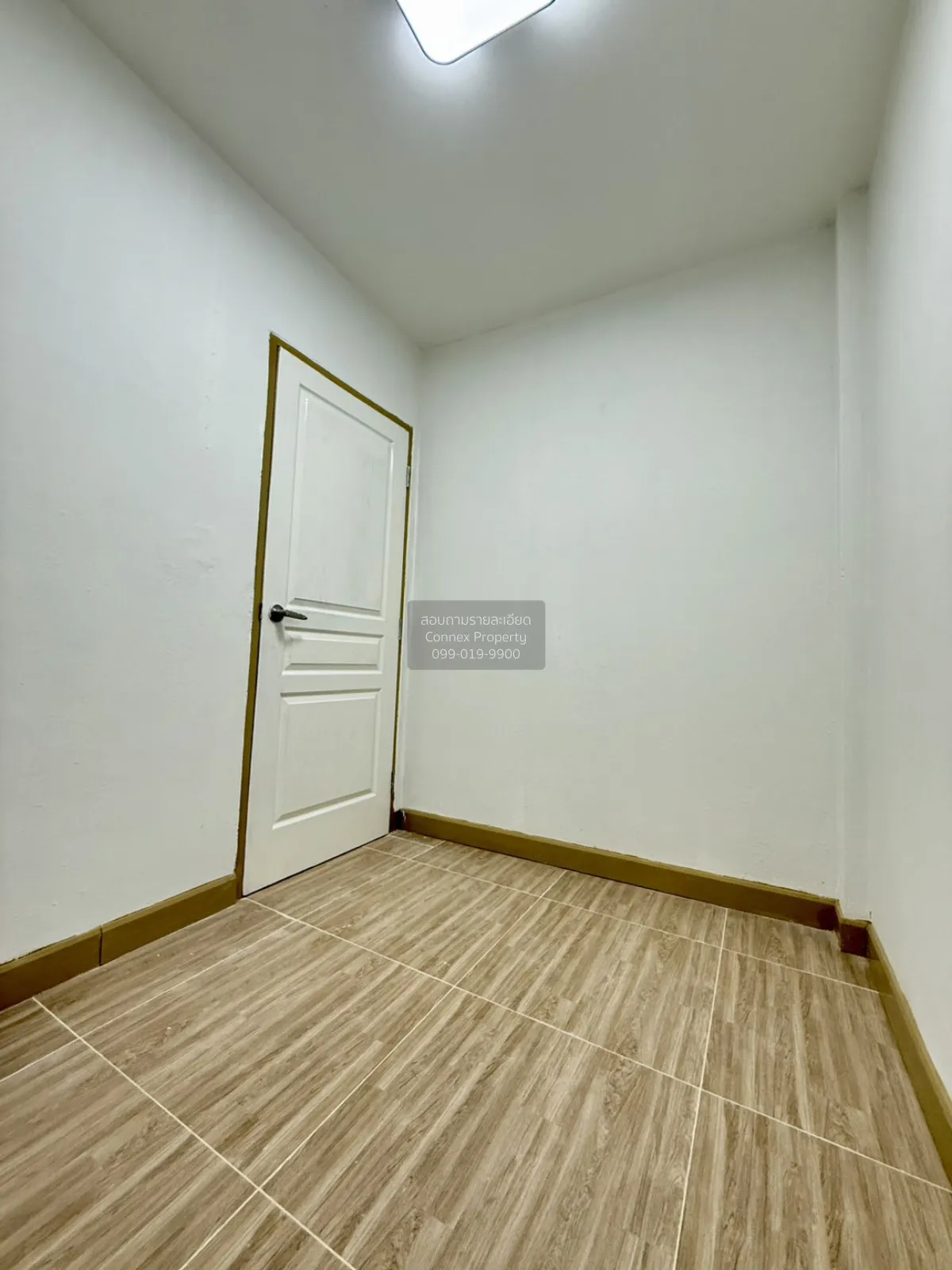 For Sale Townhouse/Townhome  , Phong Sirichai 1 , Om Noi , Krathu