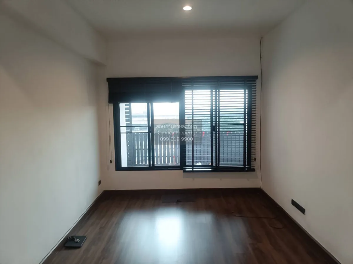 For Sale Condo , Premier Place Rama 9 , high floor , corner unit 