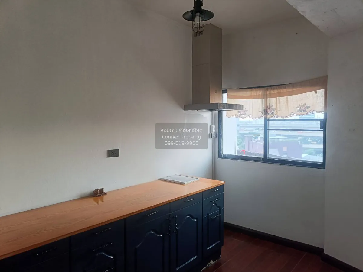 For Sale Condo , Premier Place Rama 9 , high floor , corner unit 