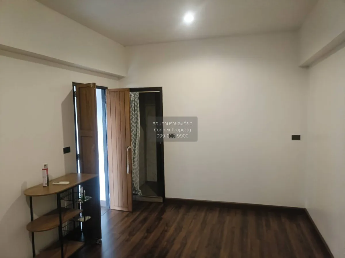 For Sale Condo , Premier Place Rama 9 , high floor , corner unit 