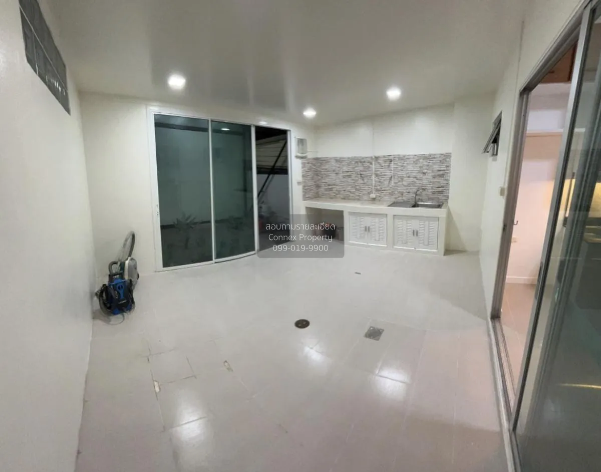 ขายทาวน์โฮม 3 ชั้น คันนายาว เขต คันนายาว กรุงเทพ CX-137493 3