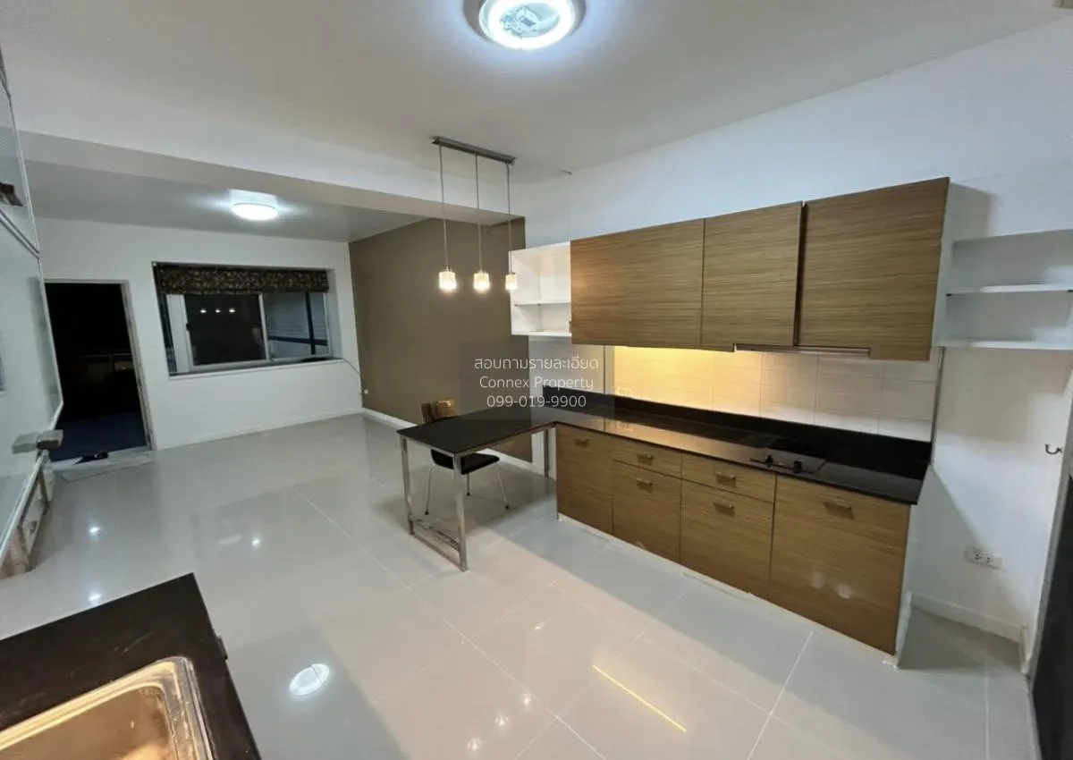 ขายทาวน์โฮม 3 ชั้น คันนายาว เขต คันนายาว กรุงเทพ CX-137493