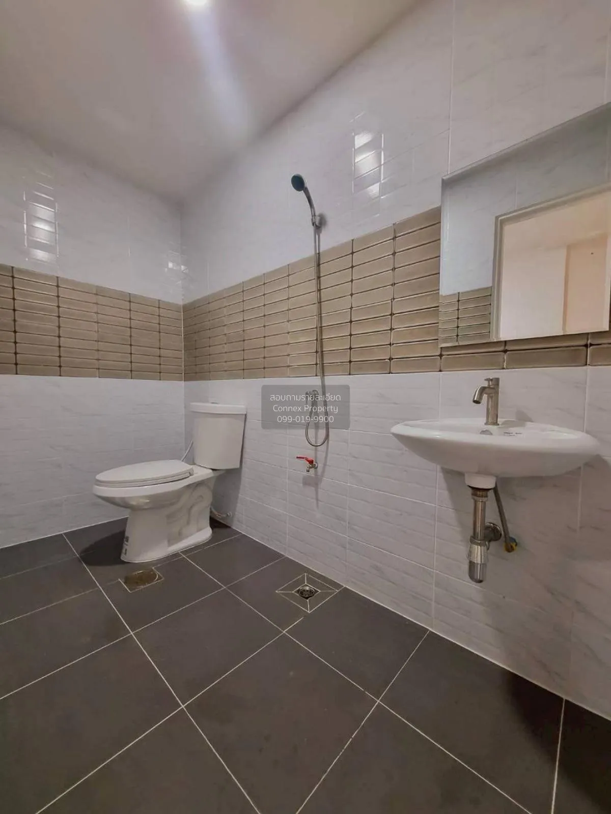 ขายทาวน์เฮ้าส์/ทาวน์โฮม  ดิเอมเมอรัลด์ พาร์ค 3 รีโนเวทใหม่ บางพลั