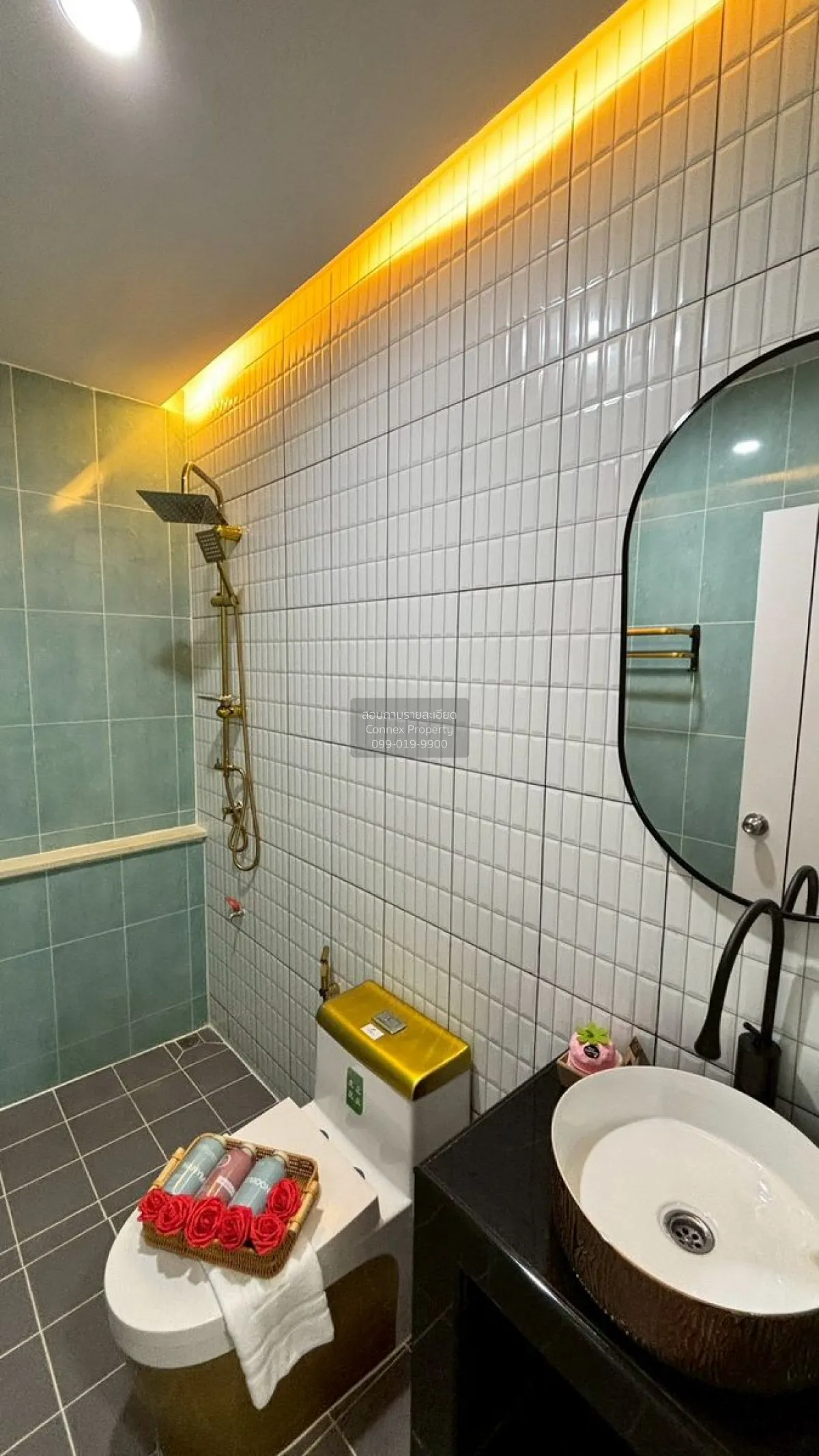 ขายทาวน์เฮ้าส์/ทาวน์โฮม  วี - อไลฟ์ ลำลูกกา คลอง 8 ห้องมุม รีโนเว