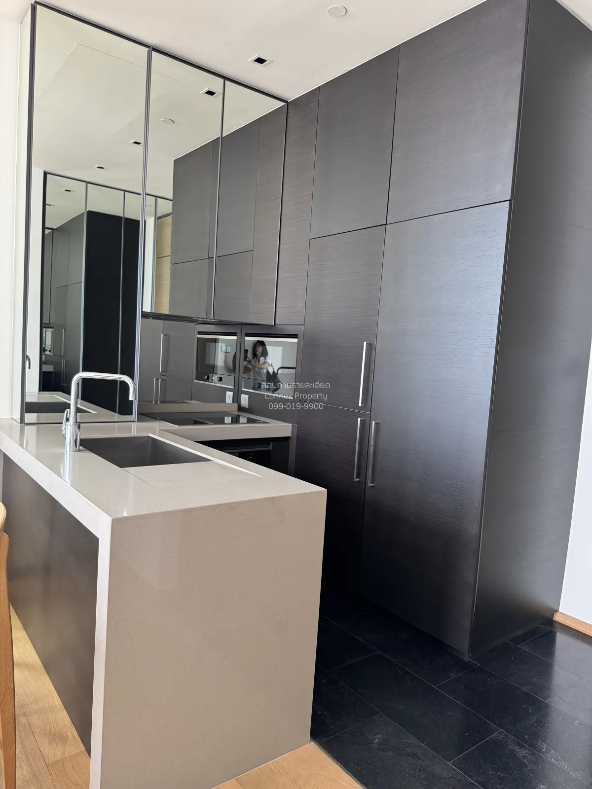ขายคอนโด  28 ชิดลม วิวสวย ชั้นสูง ห้องมุม BTS-ชิดลม ลุมพินี เขต ป 3