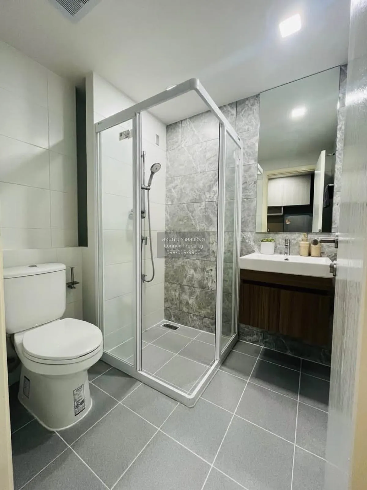 เช่าคอนโด  ไอเวอรี่ รัชดา - ลาดพร้าว BTS-ห้าแยกลาดพร้าว  แขวงจันท