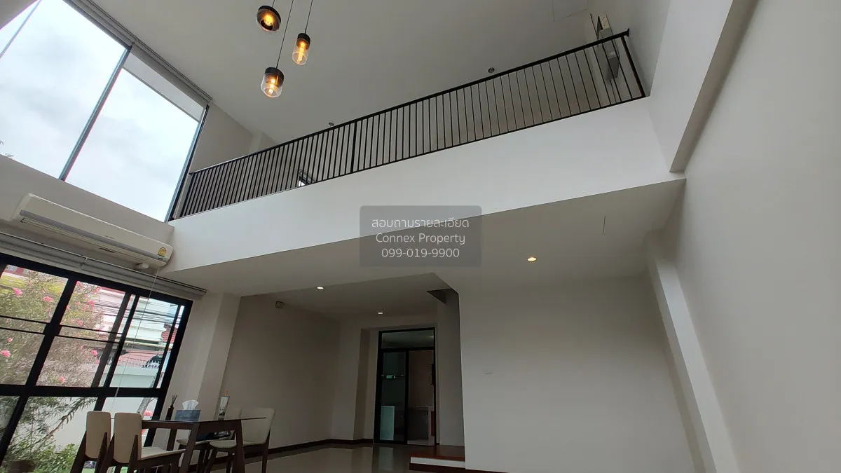 For sale Luxury large townhome near Ratchada–Lat Phrao intersecti 4