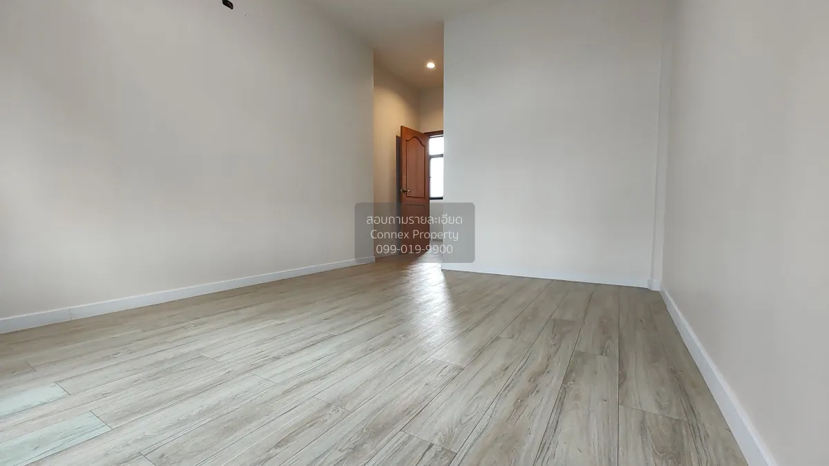 For sale Luxury large townhome near Ratchada–Lat Phrao intersecti