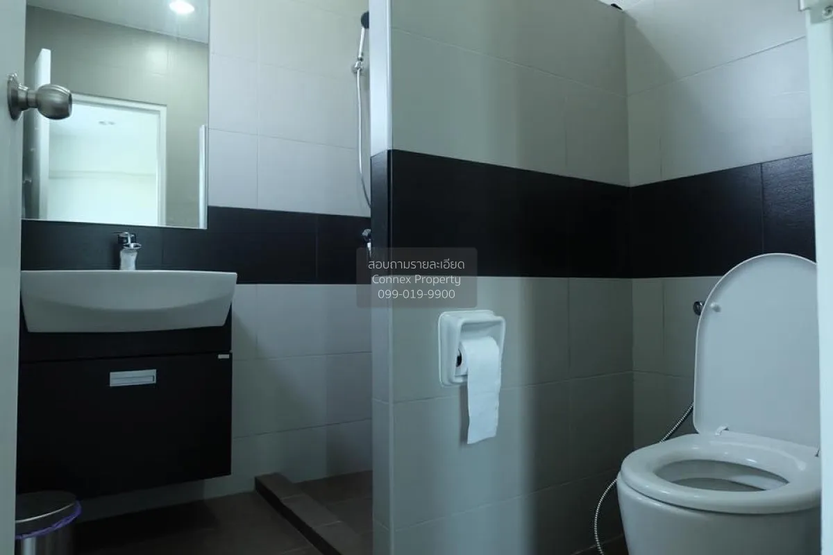 For Sale Townhome in Space Lat Phrao–Mengjai Village, near the BT