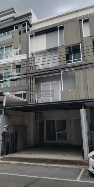For Rent Townhome in Space Lat Phrao–Mengjai Village, near the BTS/MRT, convenient transportation. , Wang Thong Lang , Wang Thong Lang , Bangkok , CX-137843