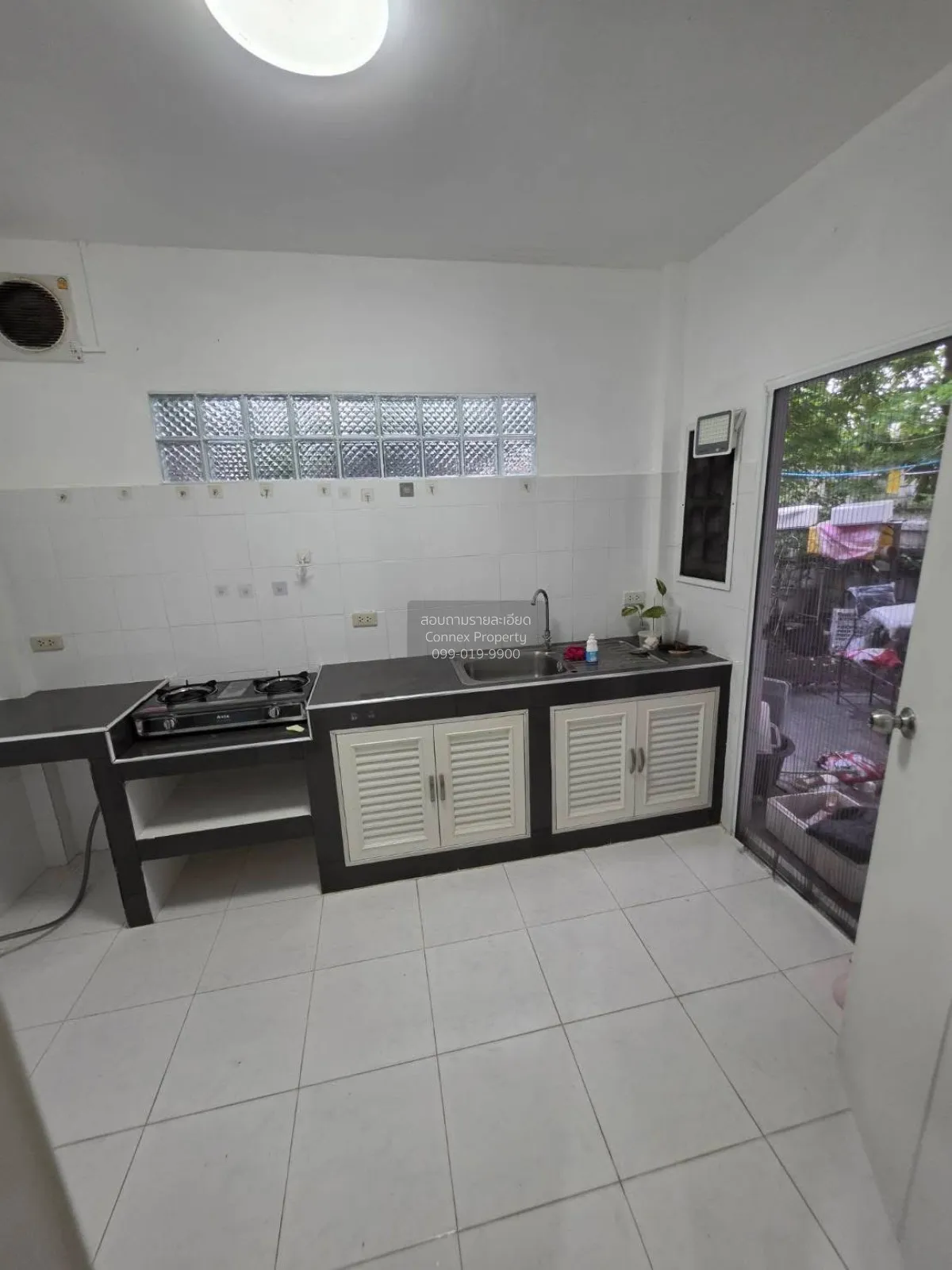 ขายทาวโฮม 2 ชั้น, ซอย 8 ถนนลาดปลาเค้า วิวแม่น้ำ รีโนเวทใหม่ จรเข้