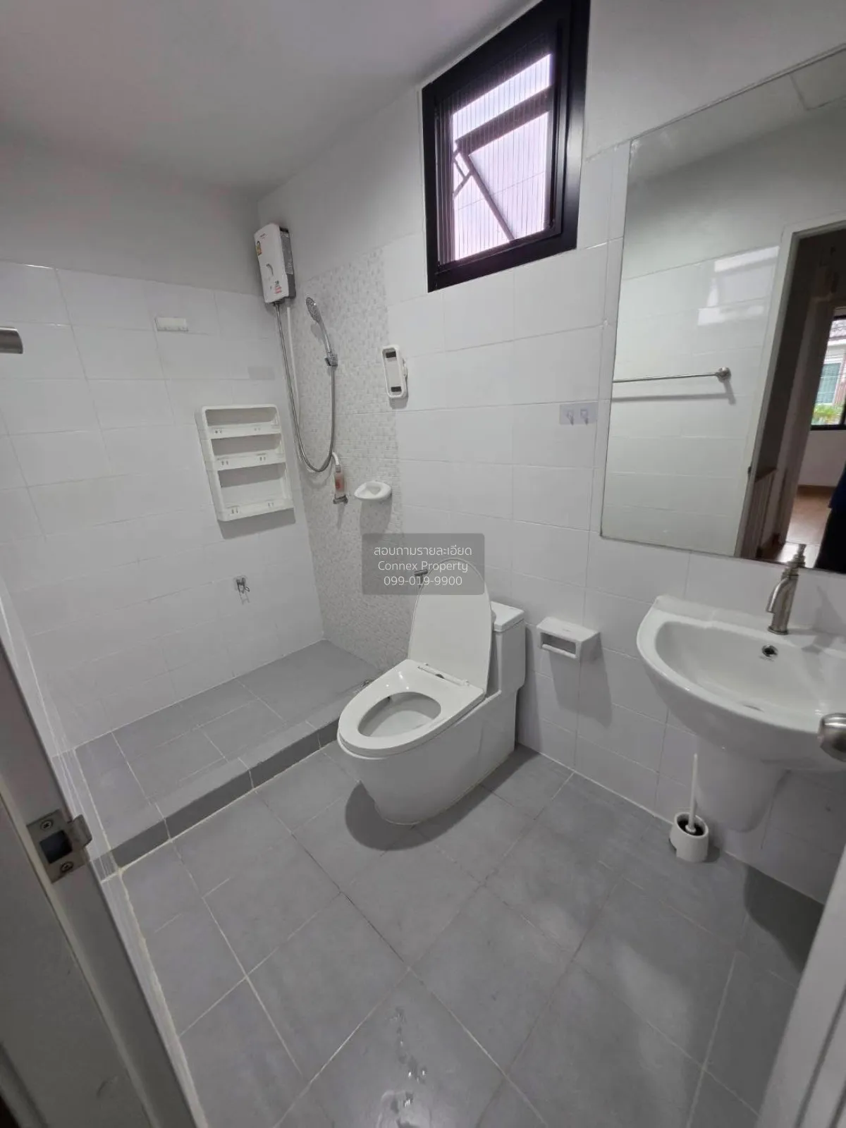 ขายทาวโฮม 2 ชั้น, ซอย 8 ถนนลาดปลาเค้า วิวแม่น้ำ รีโนเวทใหม่ จรเข้