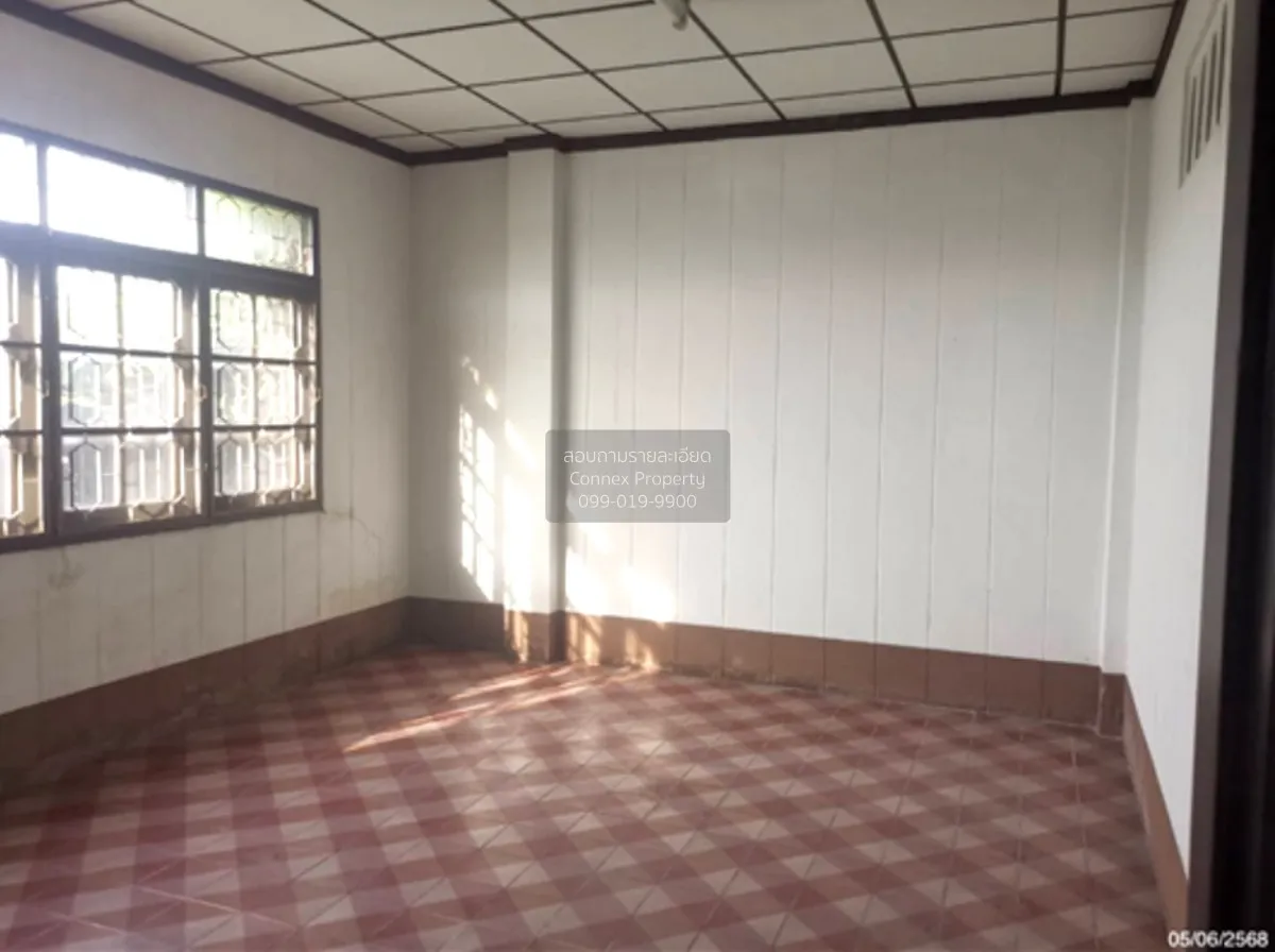For Sale 4 - storey commercial building area 558 square meters Sa