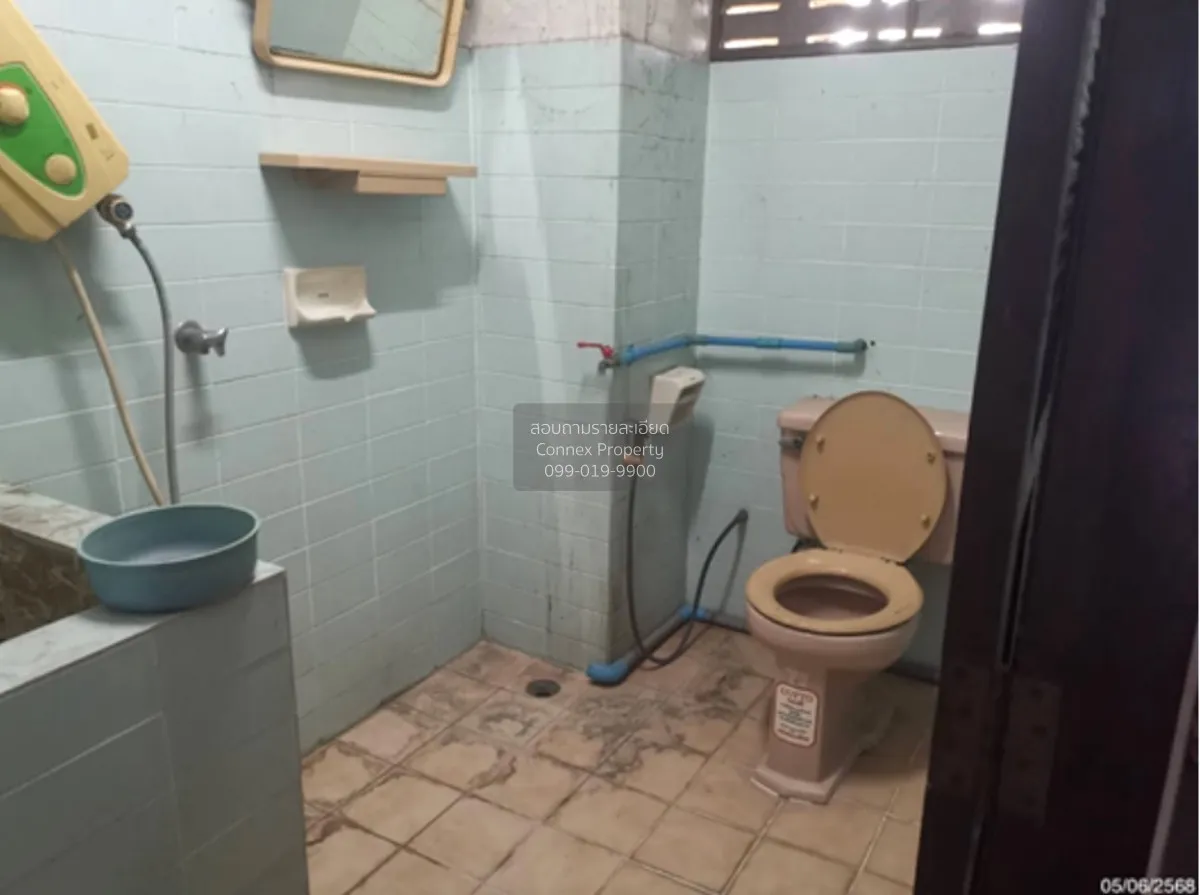 For Sale 4 - storey commercial building area 558 square meters Sa