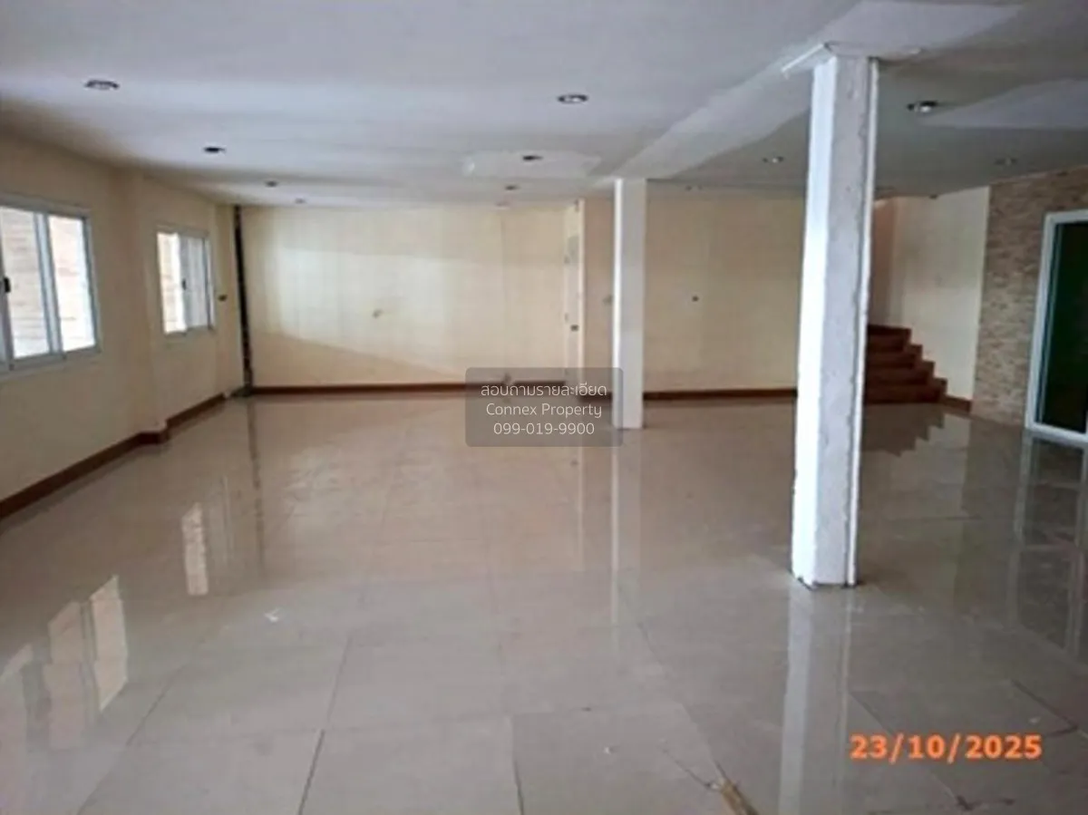 For Sale 2 - storey townhouse area 448 square meters Phra Khanong