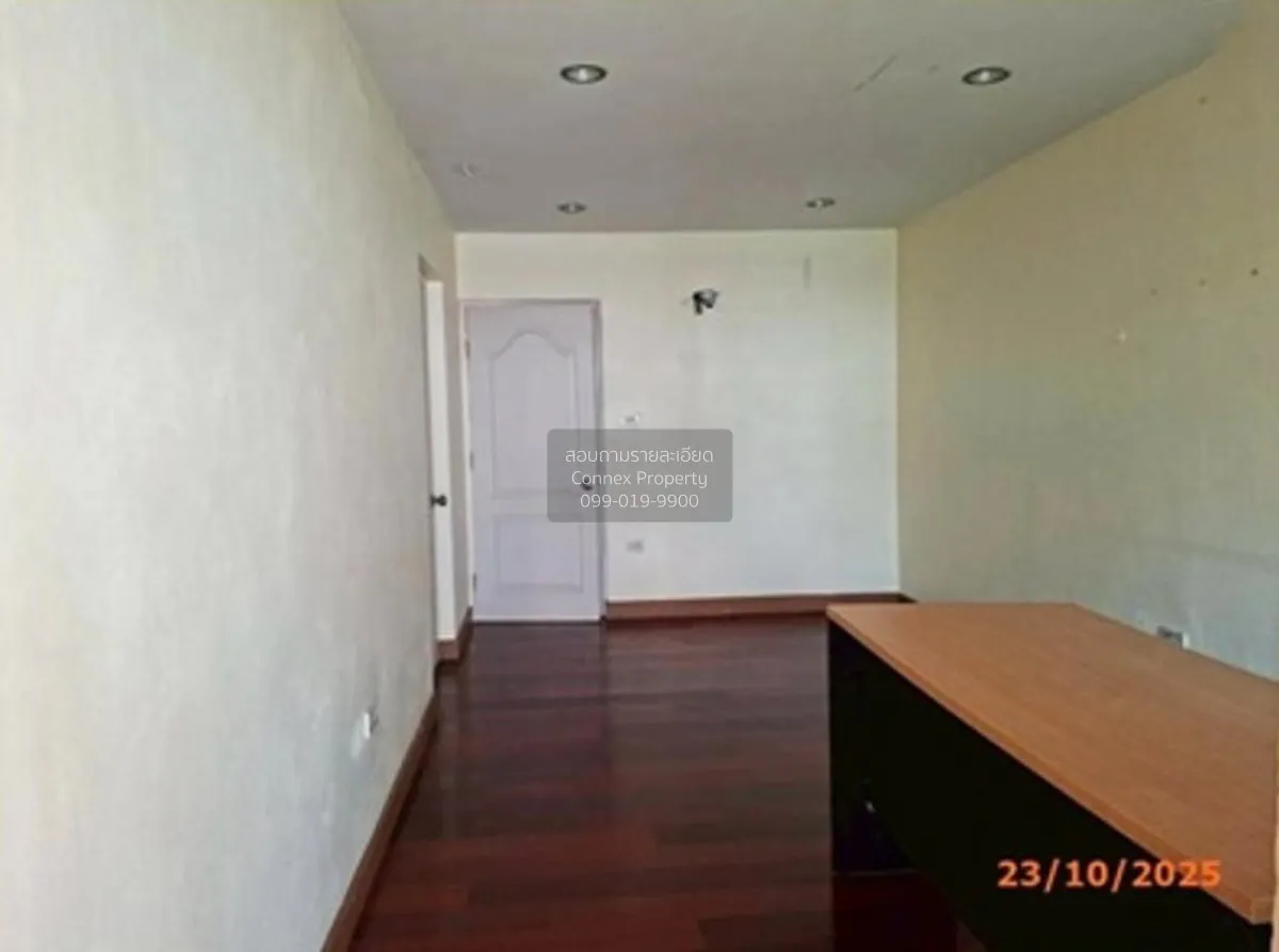For Sale 2 - storey townhouse area 448 square meters Phra Khanong
