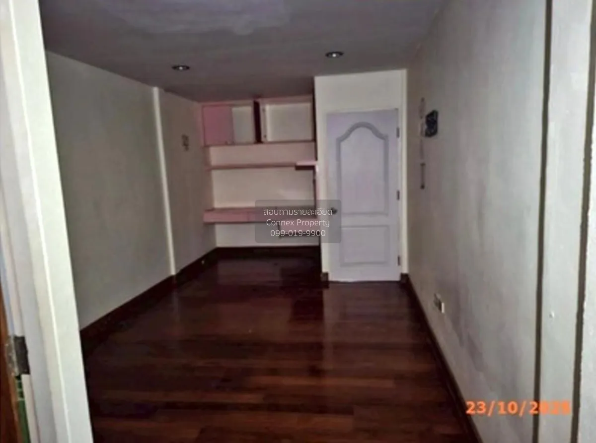 For Sale 2 - storey townhouse area 448 square meters Phra Khanong