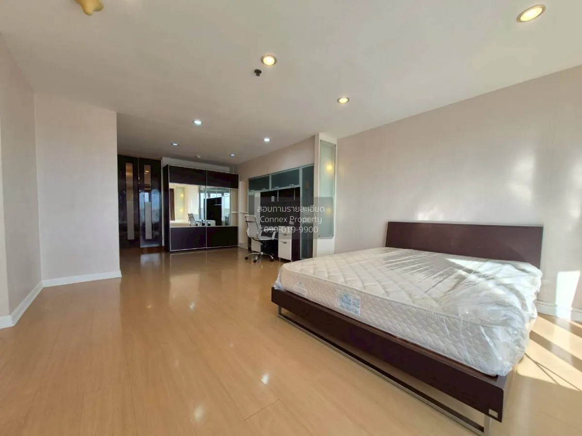 For Rent Condo , State Tower , BTS-Saphan Taksin , Silom , Bang R 4