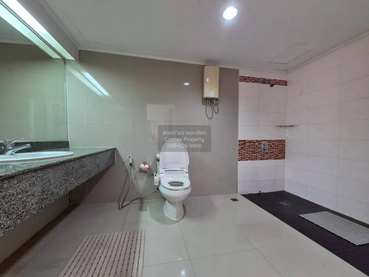 For Rent Condo , State Tower , BTS-Saphan Taksin , Silom , Bang R