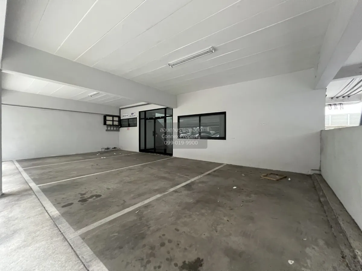 For Sale Office, Park Avenue, corner unit in 2 units, sold with t