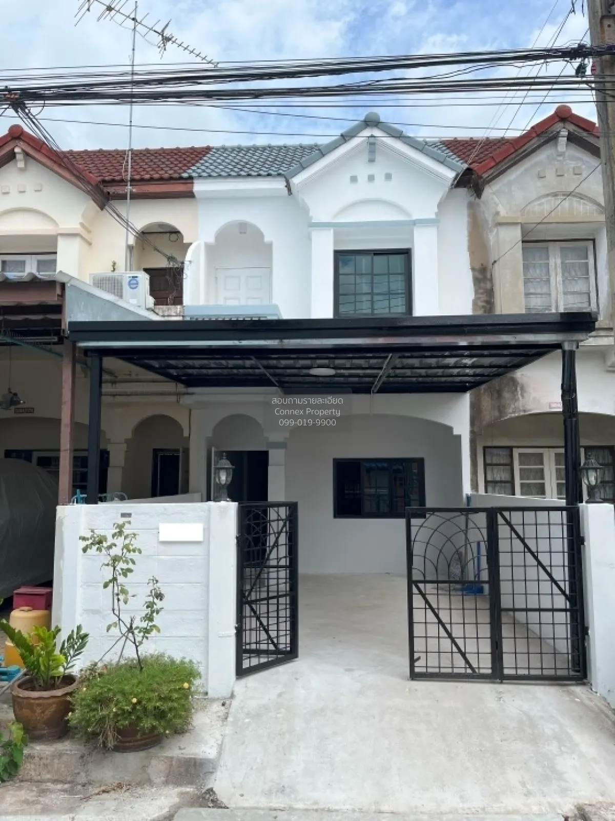 For Sale Townhouse/Townhome  , Baan Den Thong , Thepharak , Muean 1