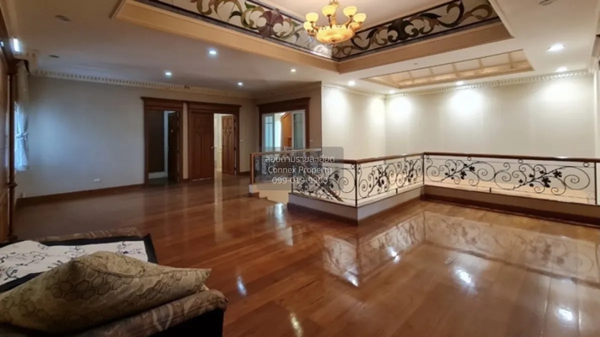 For Sale House , Krisadanakorn 20 Pinklao , wide frontage , Salat