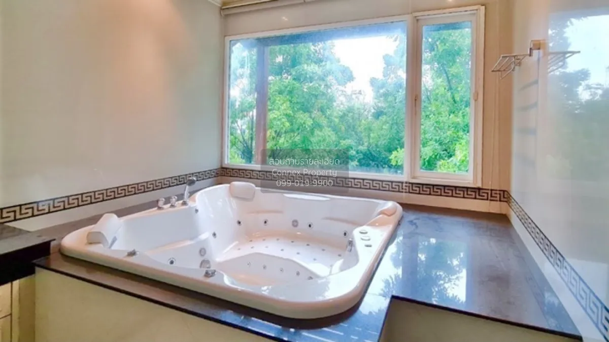 For Sale House , Krisadanakorn 20 Pinklao , wide frontage , Salat