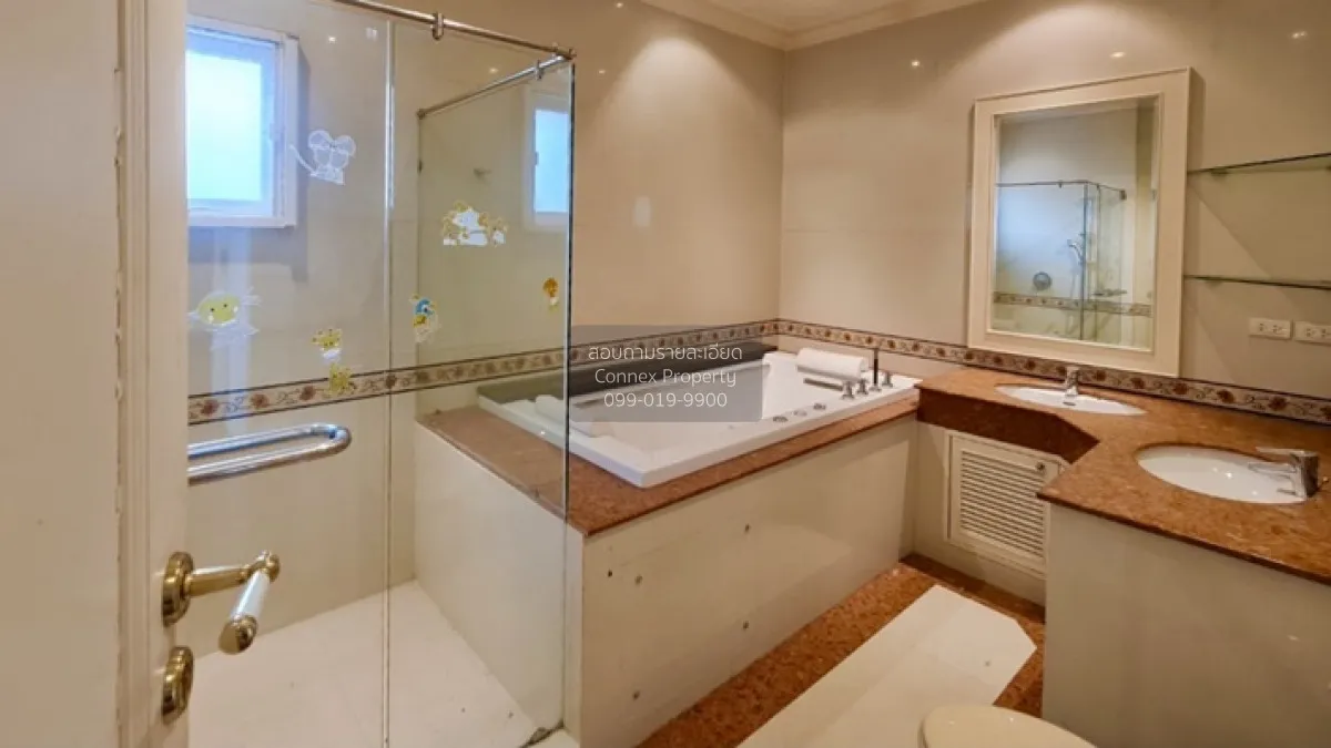 For Sale House , Krisadanakorn 20 Pinklao , wide frontage , Salat