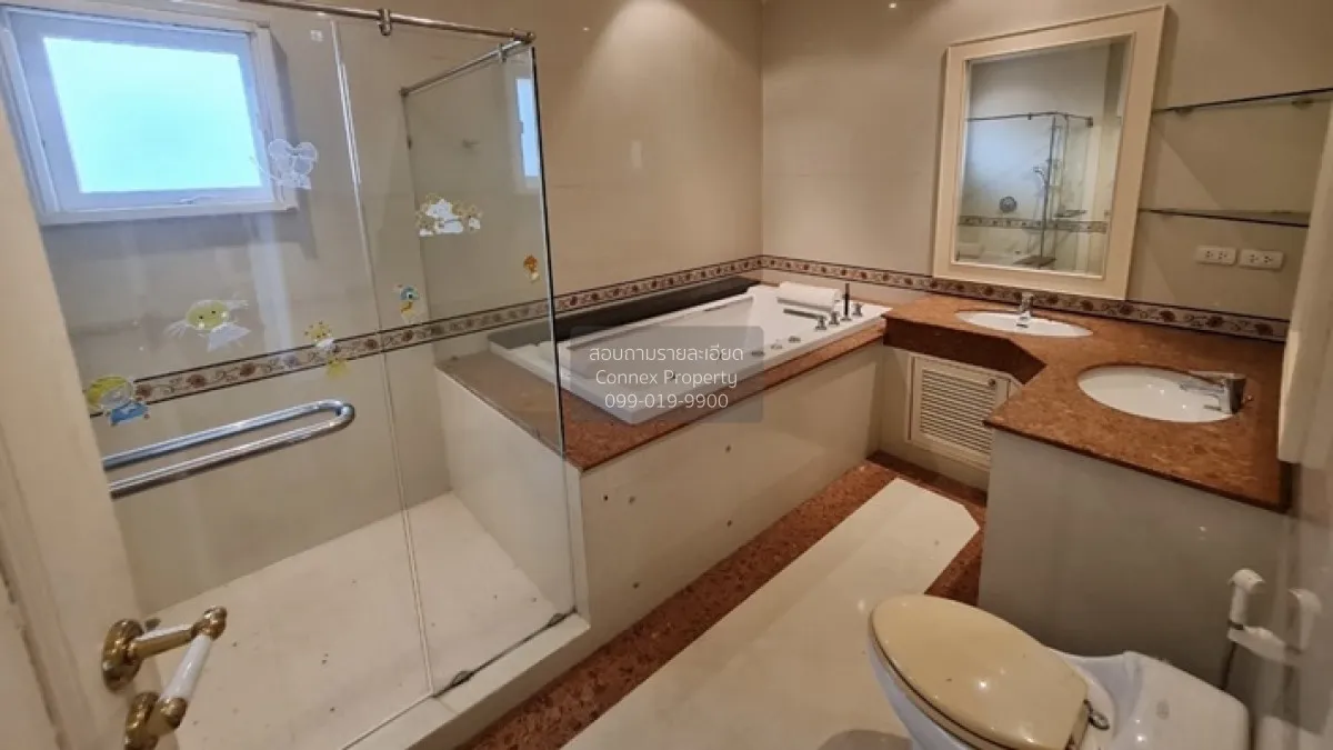 For Sale House , Krisadanakorn 20 Pinklao , wide frontage , Salat