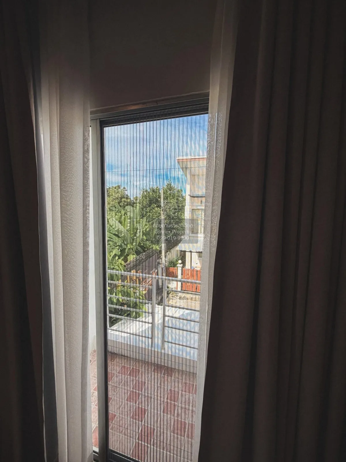 ขายทาวเฮ้าส์ 2 ชั้น หลังมุม มีพื้นที่ทำสวน บ้าน Smart Home  ห้องม