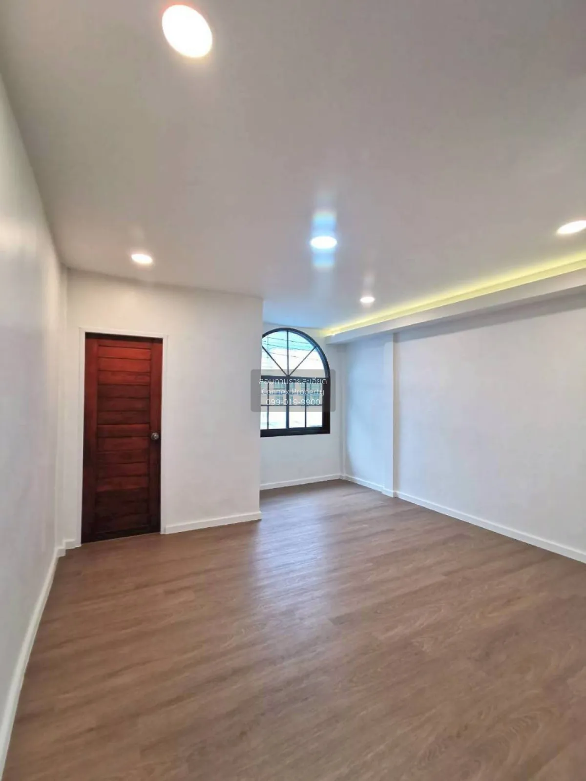For Sale Townhouse/Townhome  , Rungrueng House , BTS-Saphan Mai ,
