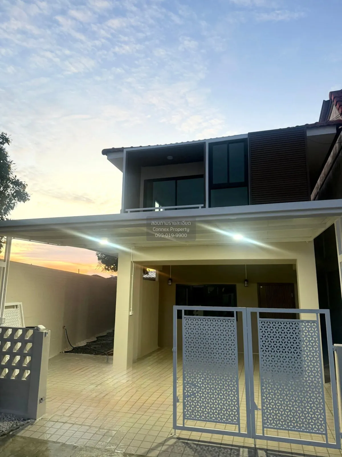 For Sale Townhouse/Townhome  , Baan Prapin 3 , corner unit , wide 1