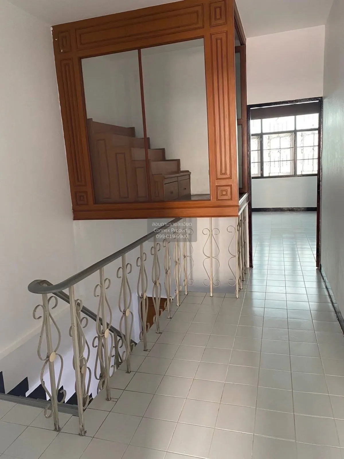 For Rent 3-storey townhouse, Soi Pracharat Bamphen 9 , Huai Khwan