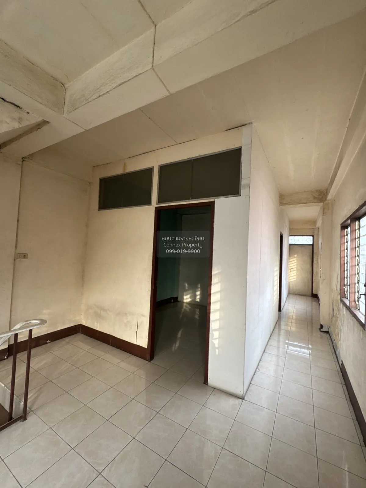 For Sale 3-storey commercial building, 280 sq m Nong Kham Sri Rac