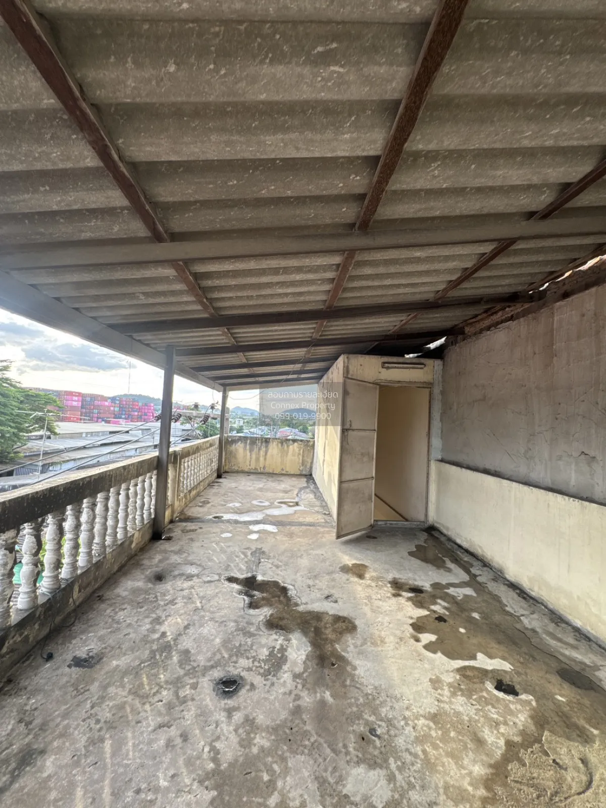 For Sale 3-storey commercial building, 280 sq m Nong Kham Sri Rac